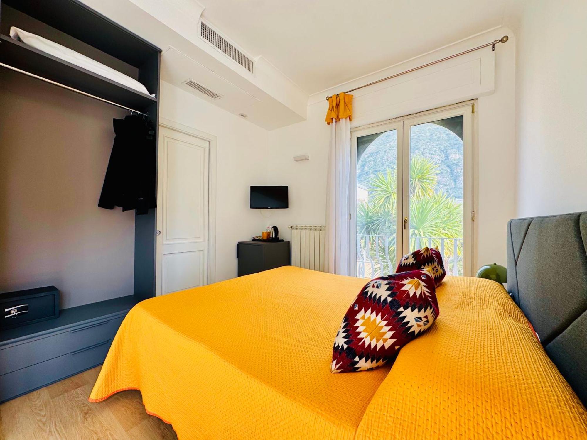 Yourhome - Villa Sorrento メタ エクステリア 写真