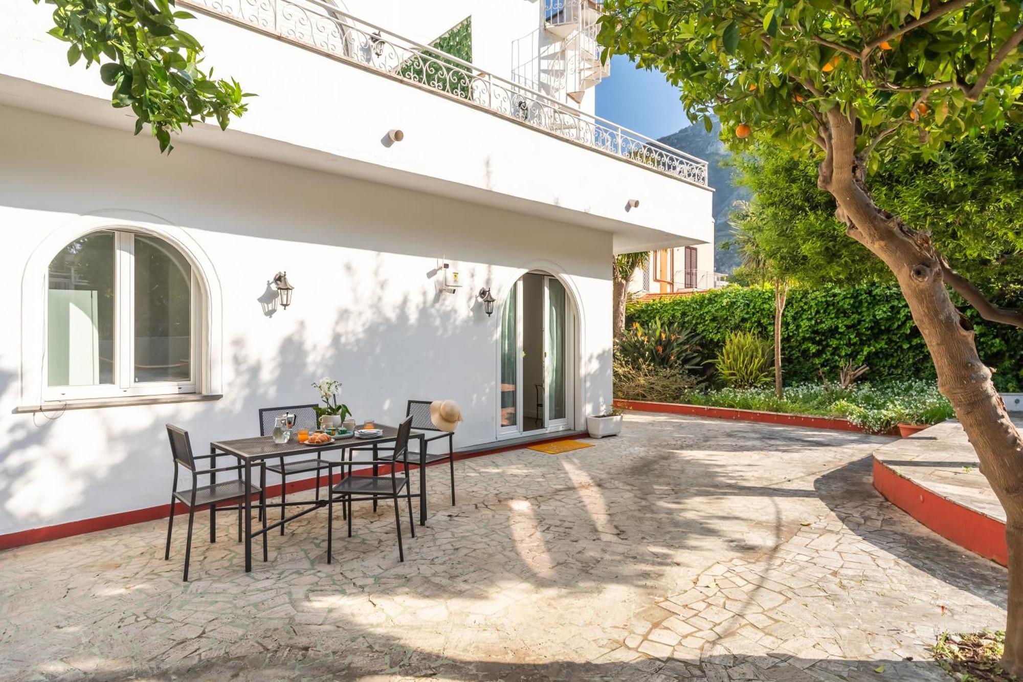 Yourhome - Villa Sorrento メタ エクステリア 写真